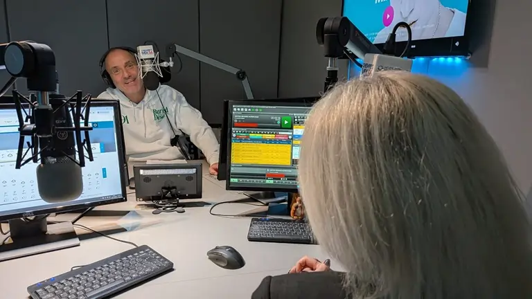 Strictly or Jungle MIX56 Phil asks Bev Scott Heron Sir Thomas Boteler