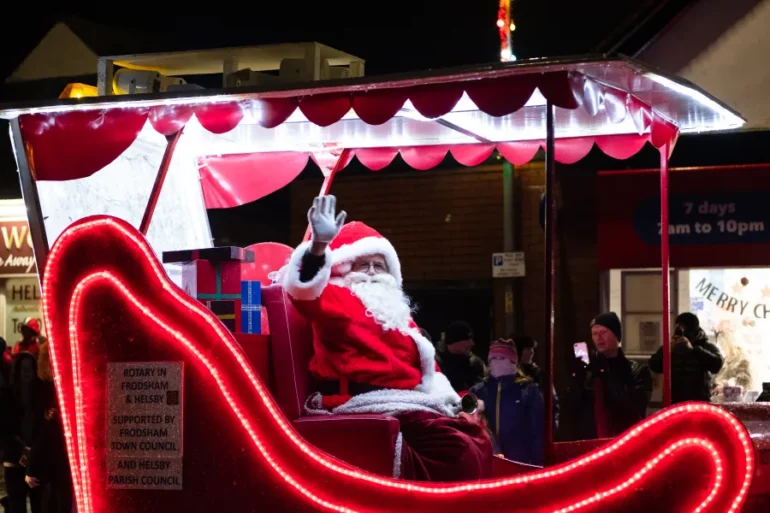 Frodsham and Helsby Santa 2025 with Cheshire's MIX56