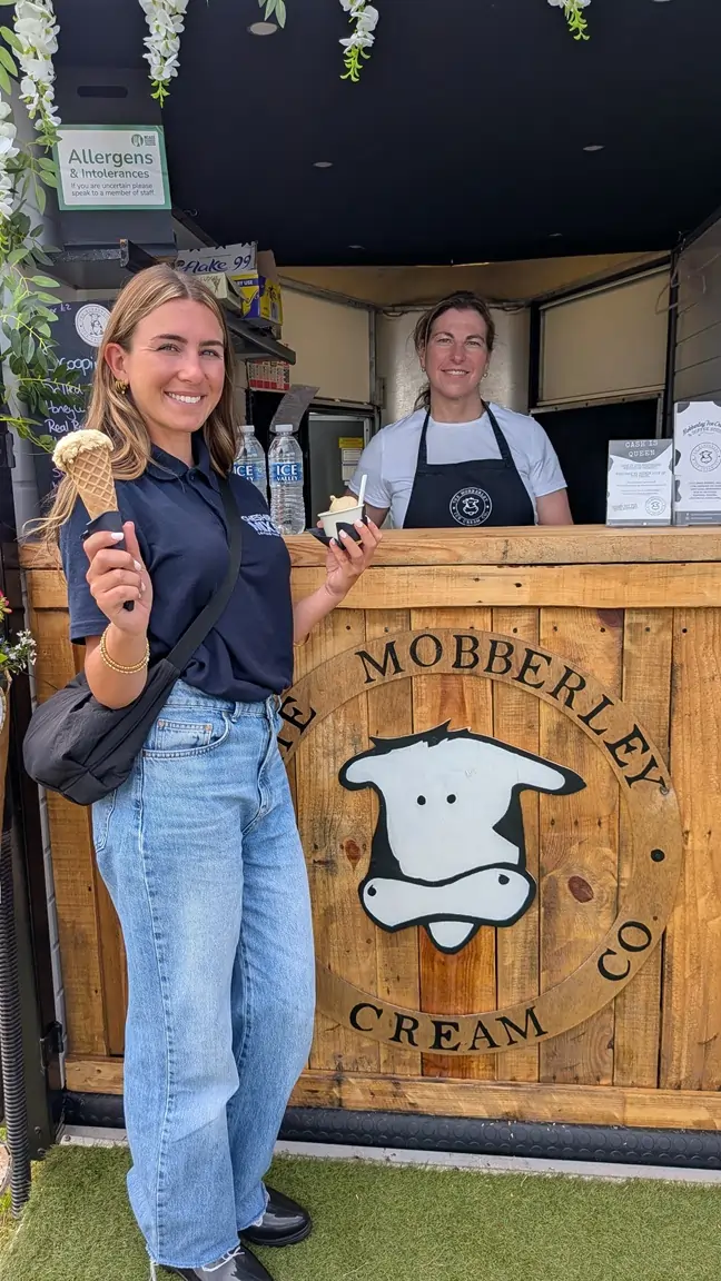 Grace meets Sophie Mobberley Ice Cream at Royal Cheshire SHow MIX56