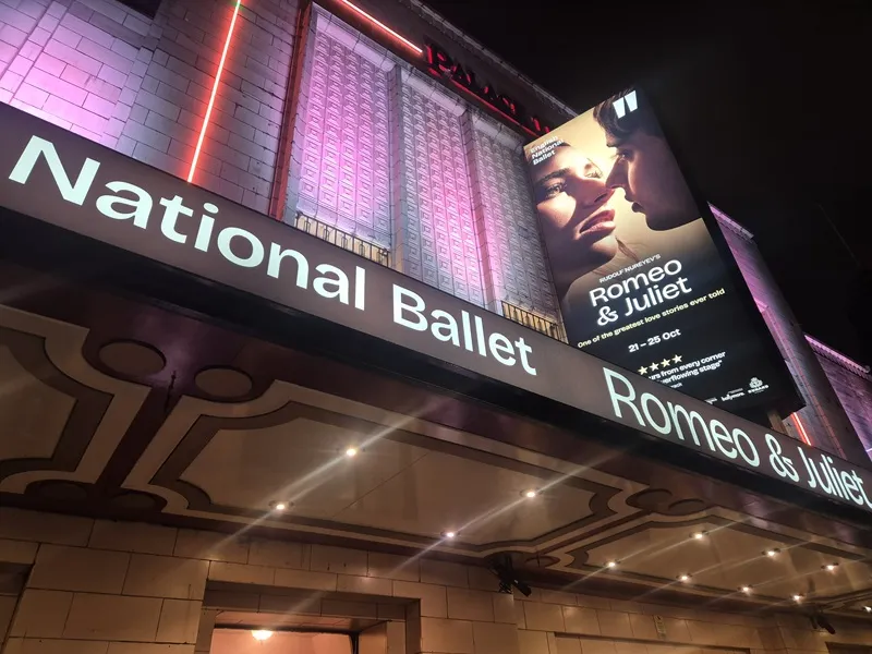 palace theatre manchester romeo and juliet phil roberts mix56 review