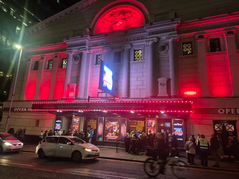 phil roberts review mousetrap manchester MIX56