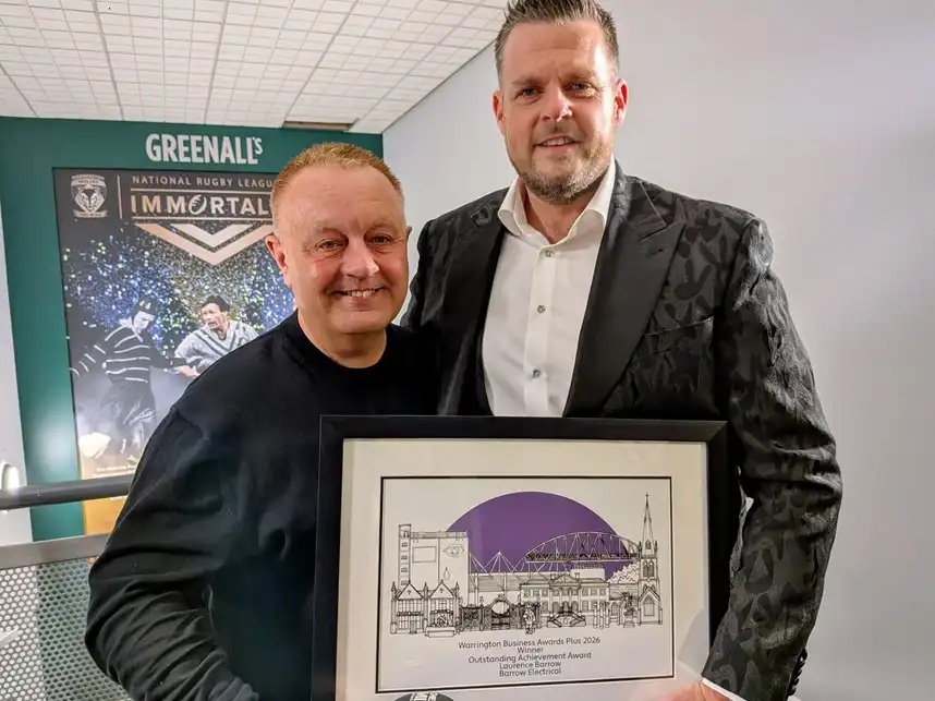 laurence barrow from barrow electrical warrington outstanding achievement award MIX56